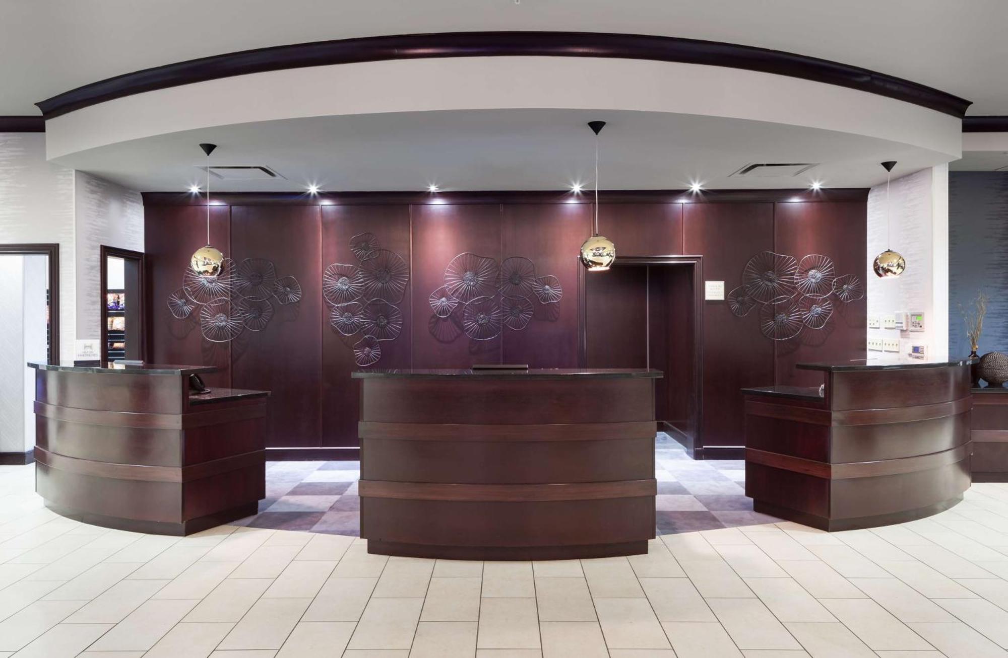 Embassy Suites By Hilton Tampa Brandon Heartland Экстерьер фото