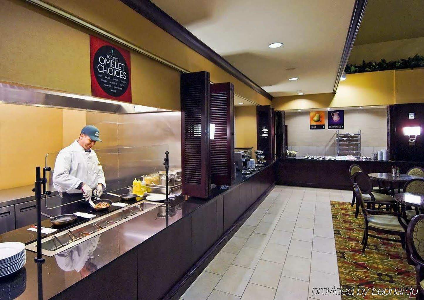 Embassy Suites By Hilton Tampa Brandon Heartland Экстерьер фото